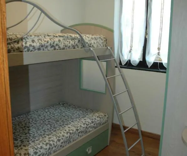 Casa Laura * デルヴィオ